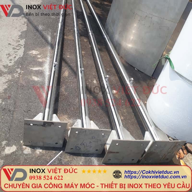cột cờ inox ngoài trời 5m tại trường học