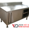 Bàn inox 2 tầng có gáy