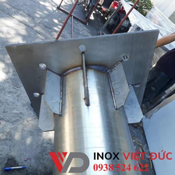 cột cờ inox 304 cao 15m ngoài trời