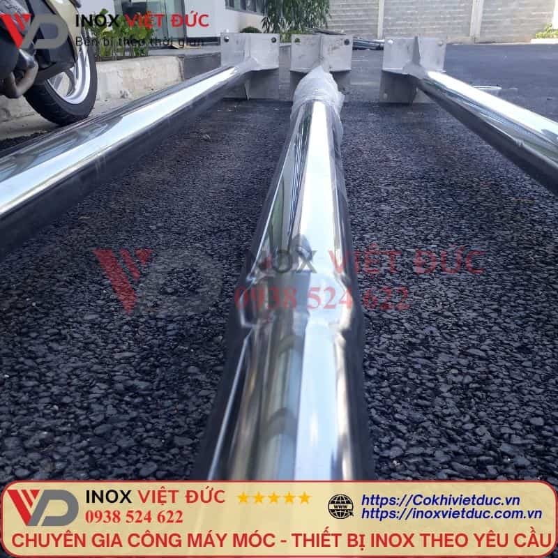 Trụ cờ inox ngoài trời chống gỉ sét