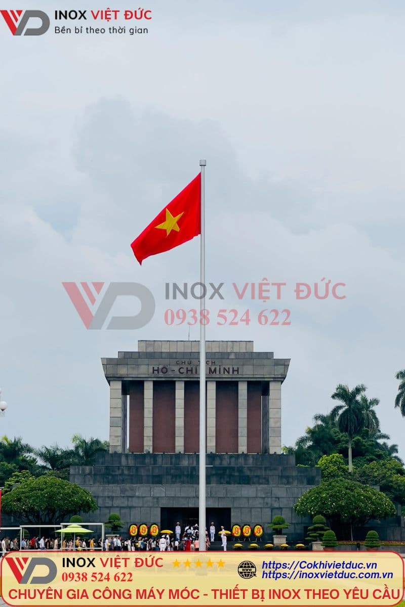 Cột cờ inox trường học do Việt Đức gia công