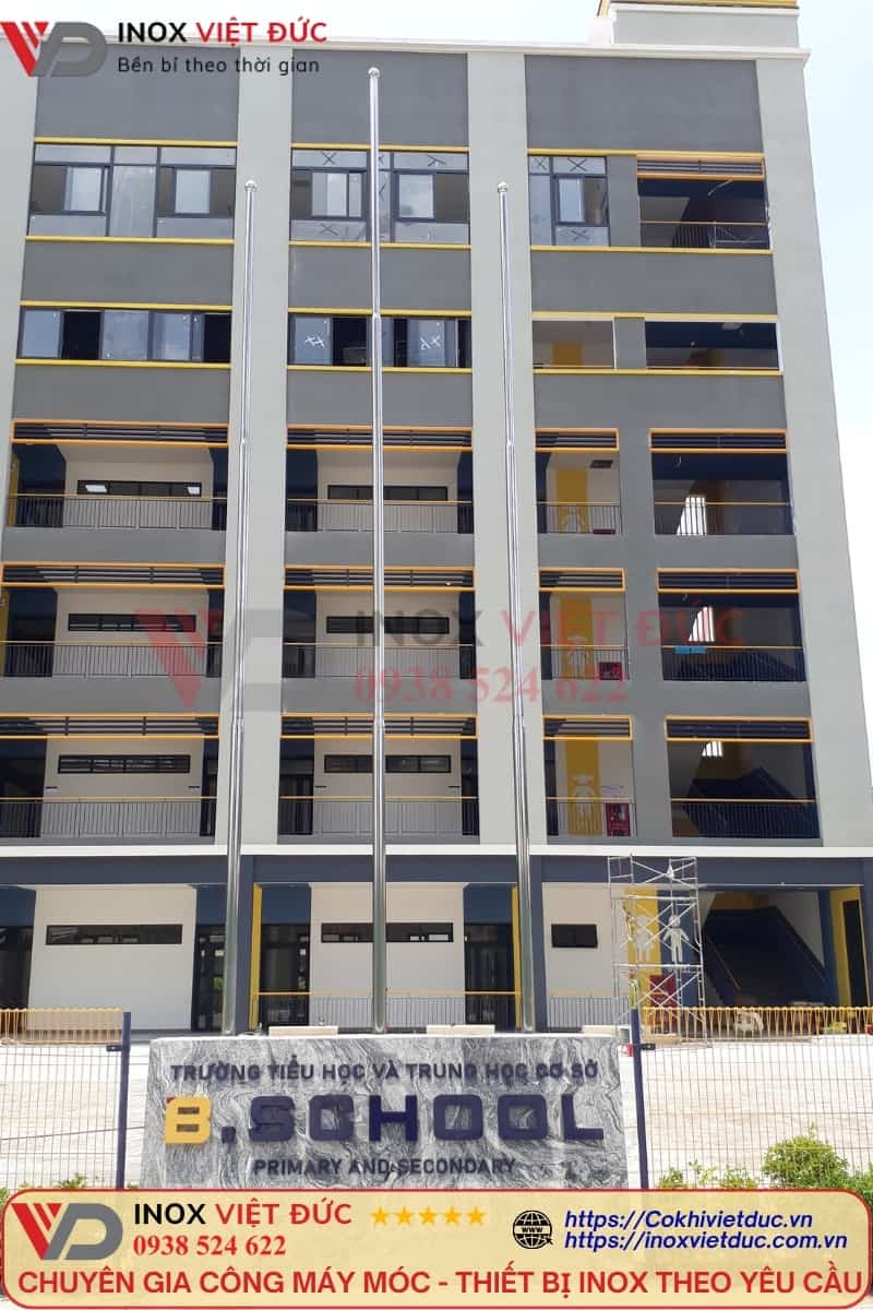 Cột cờ trường học