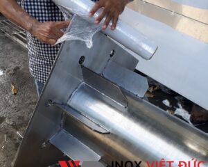 bản mã cột cờ inox