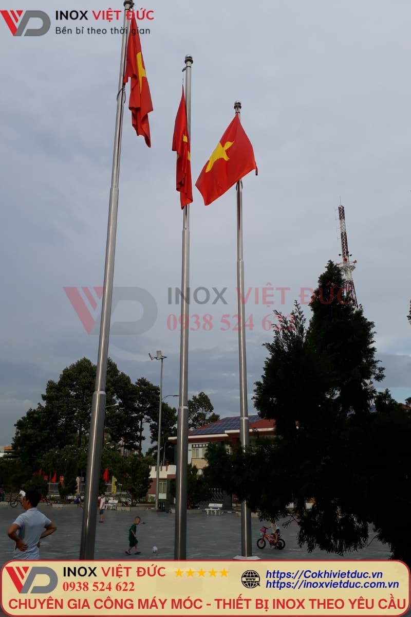 Cột cờ inox xoay 360