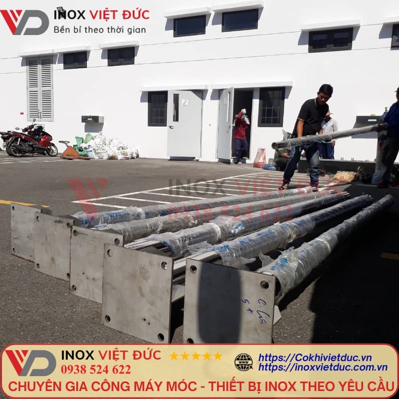 Cột cờ công ty inox 304