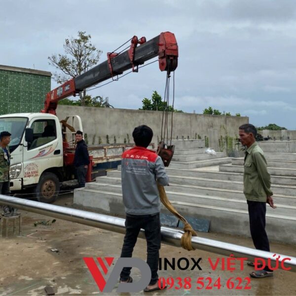 Cột Cờ Xoay 360 Ngoài Trời