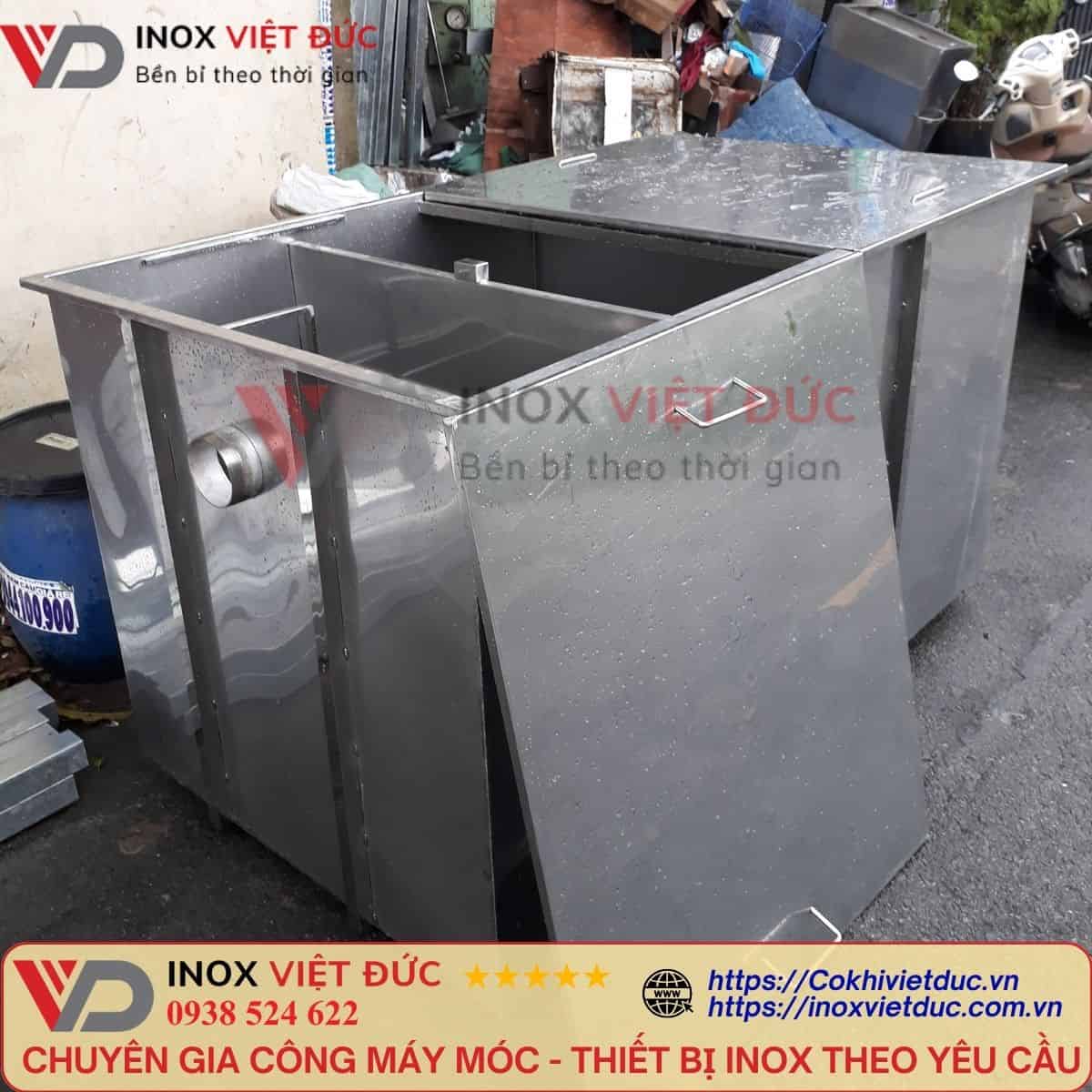 Bể Tách Mỡ 4 Ngăn 12000L 10 Bể tách mỡ 4 ngăn 12000L inox 304 thiết kế âm sàn, gồm các ngăn lọc rác, tách mỡ, lắng bùn và ngăn xử lý bổ sung cho hệ thống thoát nước công trình lớn.