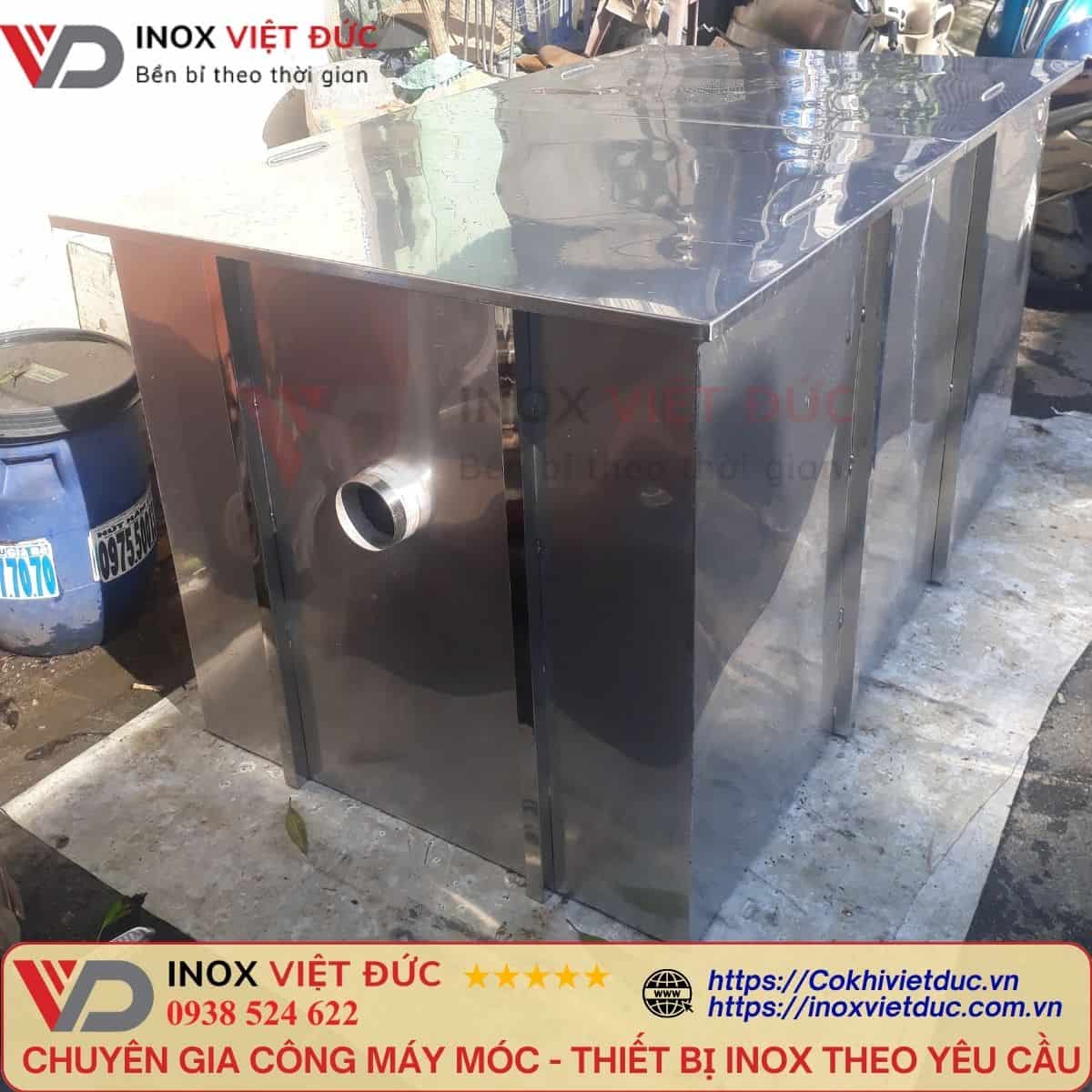 Hố Ga Tách Mỡ Chung Cư 13000L 10 Hố ga tách mỡ chung cư 13000L inox 304 thiết kế âm sàn, gồm các ngăn tách mỡ, giữ rác và lắng bùn cho hệ thống thoát nước tòa nhà lớn.