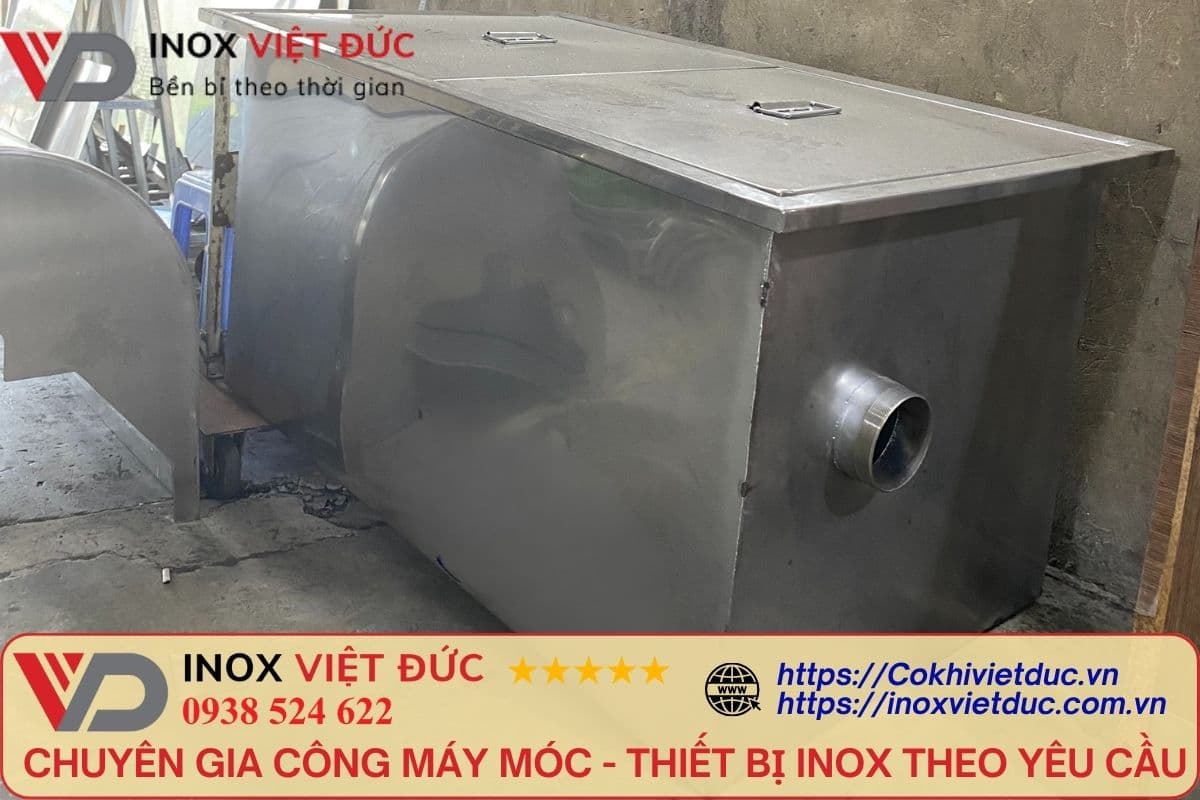 Bể tách mỡ chung cư inox 304 thiết kế âm sàn, cấu tạo đa ngăn để tách mỡ và lắng bùn cho hệ thống thoát nước tòa nhà cao tầng.