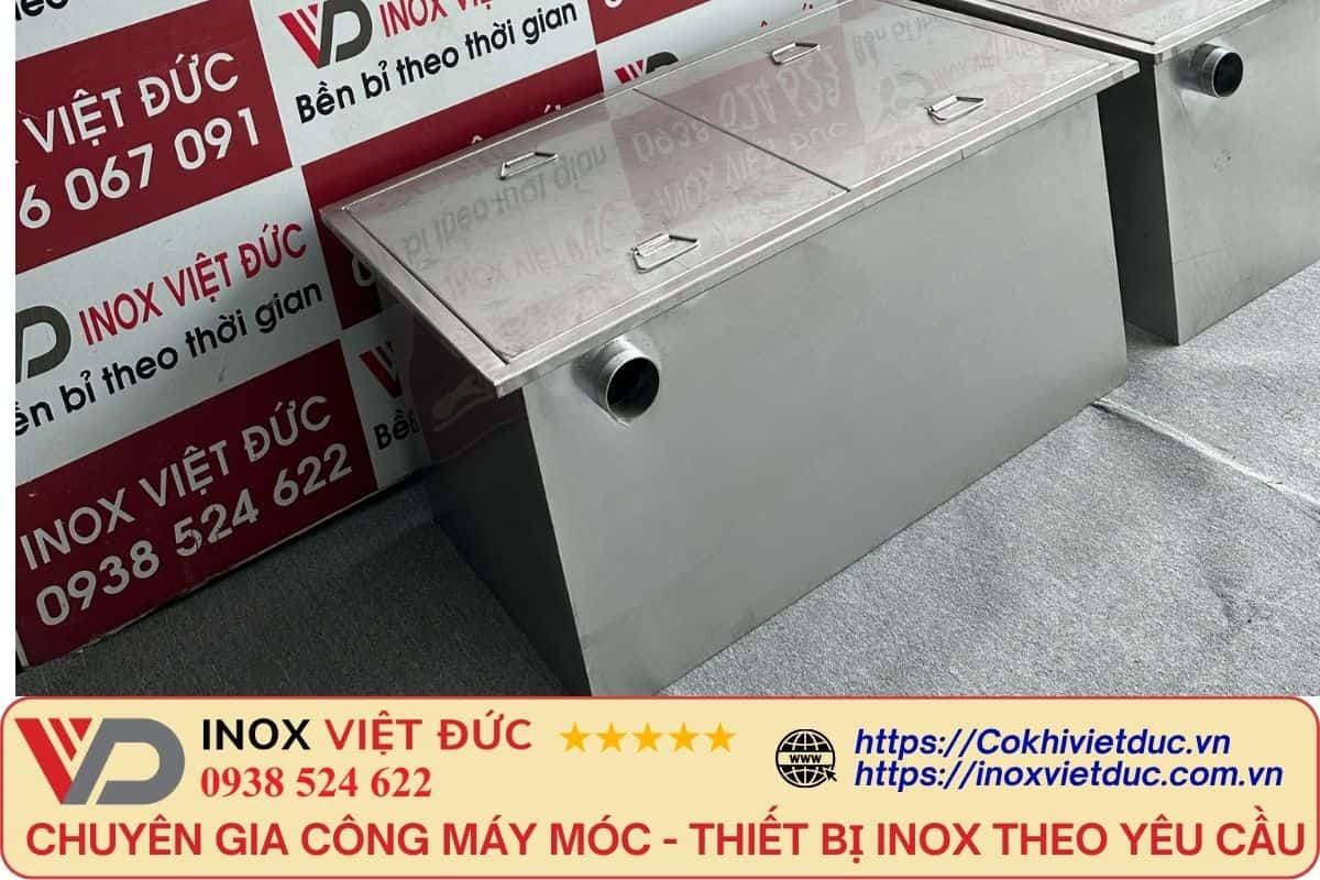 Bể Tách Mỡ Chung Cư 20000L 19 Thiết bị tách dầu mỡ chung cư inox 304 thiết kế âm sàn, gồm các ngăn tách mỡ, giữ rác và lắng bùn cho hệ thống thoát nước tòa nhà cao tầng.