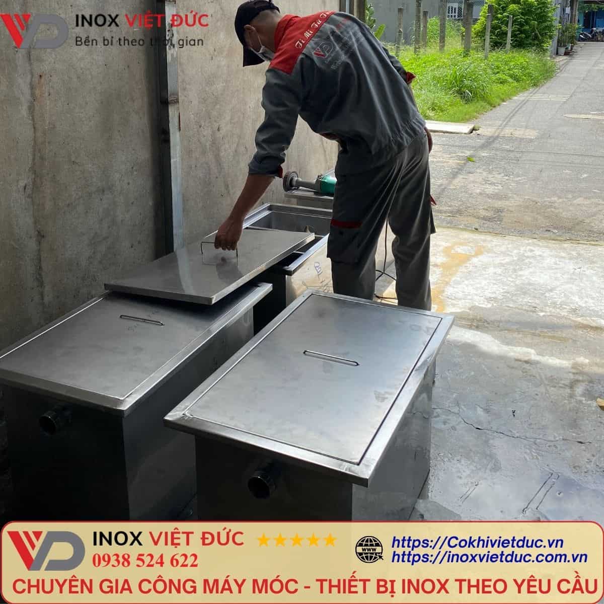 Bể Tách Mỡ Nhà Hàng 100L 10 Bể tách mỡ nhà hàng 100L inox 304 dày 1.0mm, hàn TIG kín, hiệu suất tách mỡ 98%, sản xuất bởi Inox Việt Đức