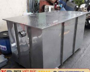 Bể Tách Mỡ Âm Sàn 16000L 6 Thiết bị tách dầu mỡ chung cư inox 304 thiết kế âm sàn, gồm nhiều ngăn xử lý giúp tách mỡ, giữ rác và lắng bùn trong hệ thống thoát nước tòa nhà cao tầng.