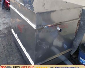 Gia công bể tách mỡ chung cư inox 304 tại xưởng, quy trình hàn, chấn, lắp ghép và hoàn thiện bể theo tiêu chuẩn kỹ thuật.