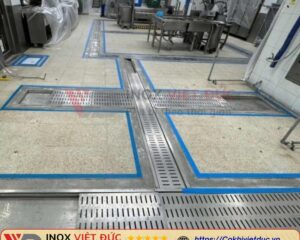 Ga thoát sàn inox lắp đặt tại khu vực bếp ăn công nghiệp