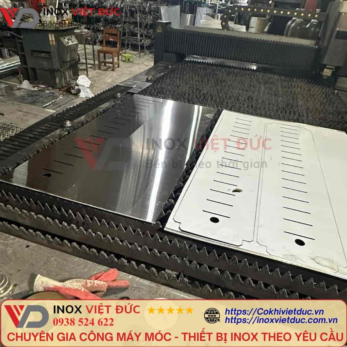 Thoát sàn inox 304 chịu tải lớn gia công theo yêu cầu tại Inox Việt Đức