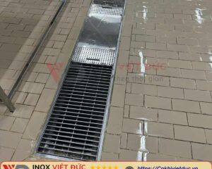 Ưu điểm thoát sàn inox 304 chịu tải lớn với kết cấu gia cường, chống ăn mòn và dễ vệ sinh